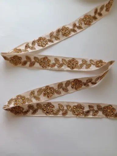 [TH-AD-182-BEIG] MH - Tira Hindú Beige y Dorado